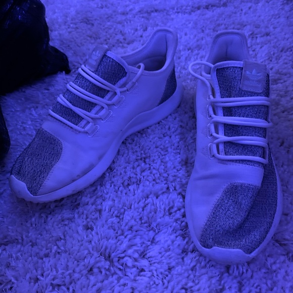 adidas women’s tennis shoes.. size 9 - Picture 2 of 3